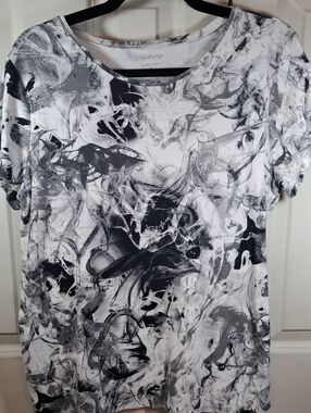 Relativity Black & Gray Abstract Print Short Sleeve Tee